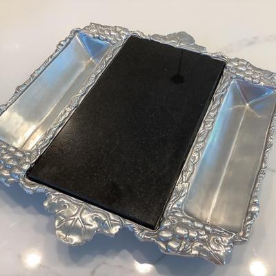 Cheeseboard-metal & granite 13" x 15"
