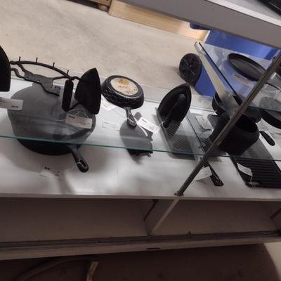 Retail 5' Glass Display Cabinet (No Contents)