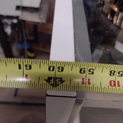 Retail 5' Glass Display Cabinet (No Contents)