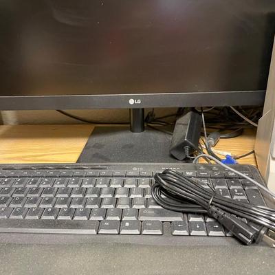 LG desktop computer w/speakers