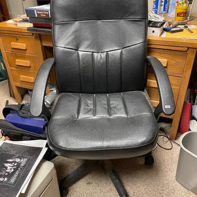 Desk swivel chair