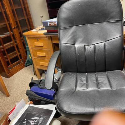 Desk swivel chair