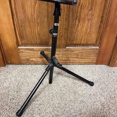 Music stand
