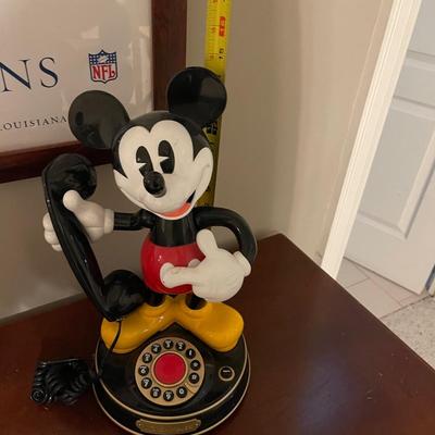 Mickey Mouse phone