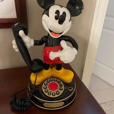 Mickey Mouse phone