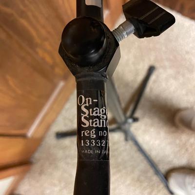 Music stand