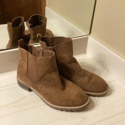 Brown boots