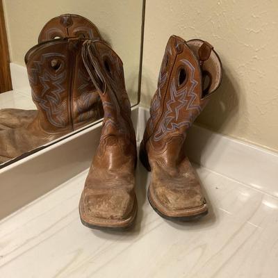 Men’s work boots