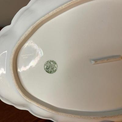 Soup tureen