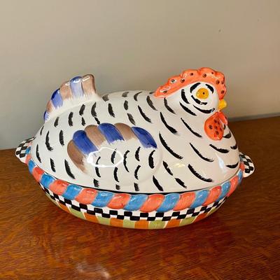 Ceramic covered chicken dish/bowl