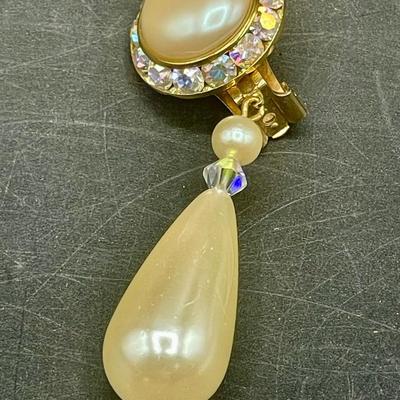 Teardrop-Shaped Pearl-like Dangling Earrings with Rhinestones