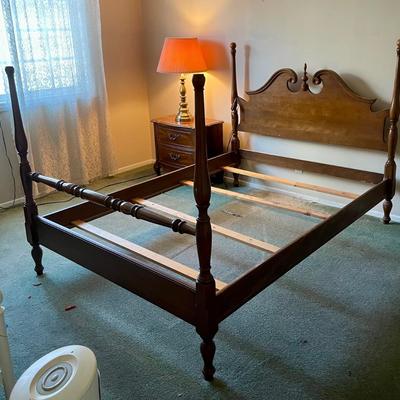 Full Size Wood 4-Poster Bedframe