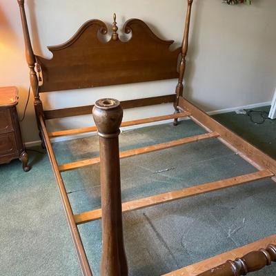 Full Size Wood 4-Poster Bedframe