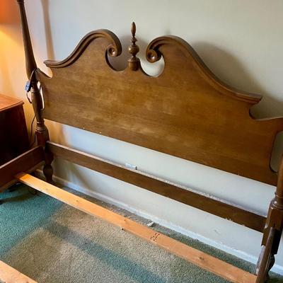 Full Size Wood 4-Poster Bedframe