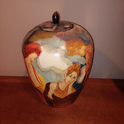 Women on urn