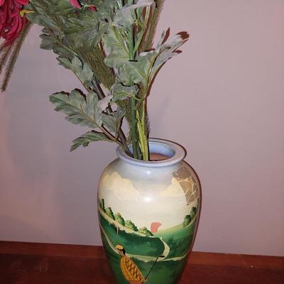 Golf vase with flowers