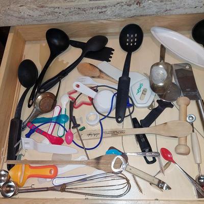 Utensils lot