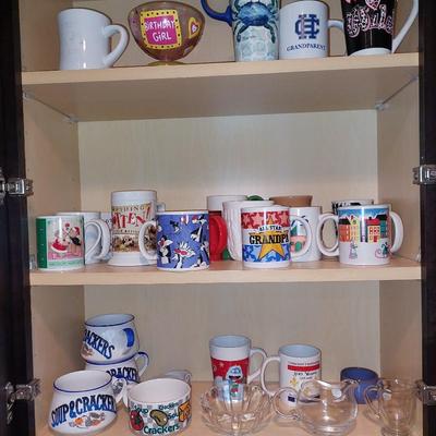 Kitchen mugs lot