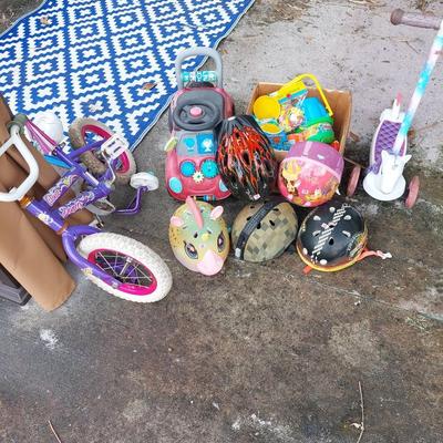 Kids bikes and helmets lot