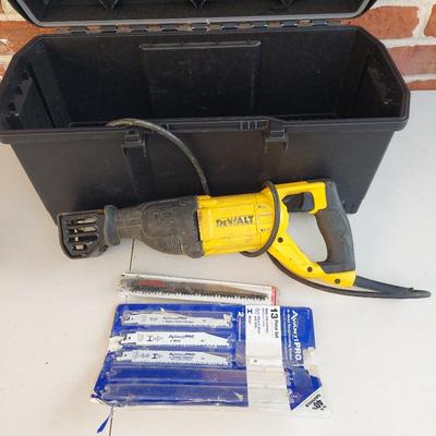 Dewalt Dwe305 reciprocating saw