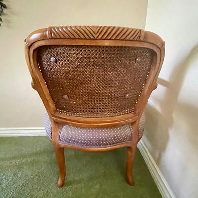Round Table and 4 Chairs