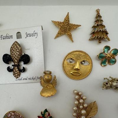 Collection of Brooches (57)