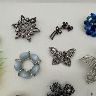 Collection of Brooches (57)