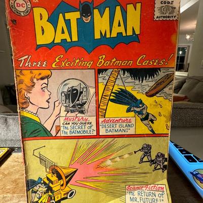 DC Comics Batman - Three exciting cases - 10 cent - March no. 98
