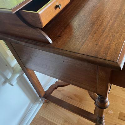 Vintage Wooden Writing Desk (LR-MG)