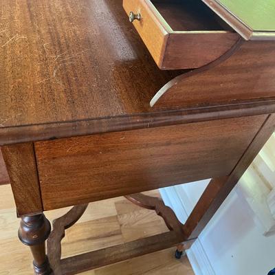 Vintage Wooden Writing Desk (LR-MG)