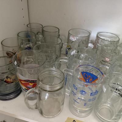 Mugs and glass cups