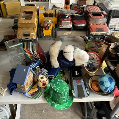 Toys and toy cars