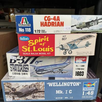 Airplane models and military literature