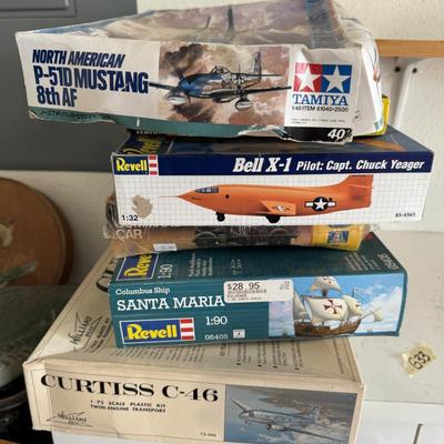 Airplane models and boat and military literature
