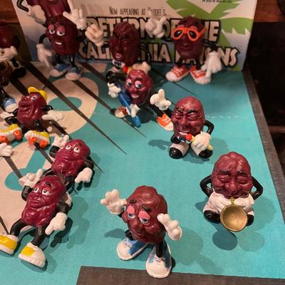 California Raisin figurines