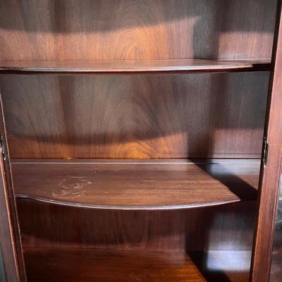 DREXEL ~ Mahogany Bow Glass China Cabinet ~ * Read Details