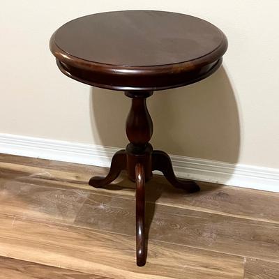 26” Tall Mahogany Pedestal Side Table
