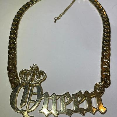 Vintage Preowned QUEEN Gold-tone Fashion Link Necklace 19-22" Adjustable in VG Condition as Pictured.