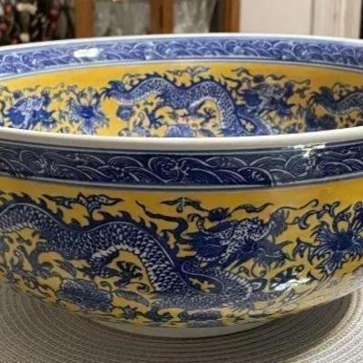 Very Heavy Kangxi Mark Dragon Bowl 15.25" Diameter in VG Preowned Condition with NO Damages from an Estate as Pictured. Very Heavy...