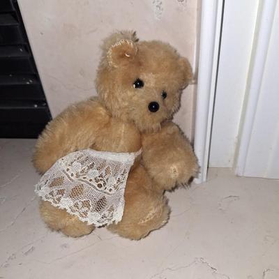 Small Bear with lace apron
