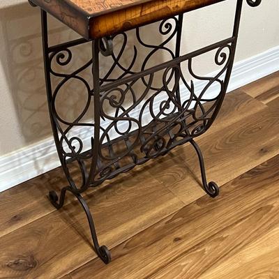 Metal Magazine Stand With World Table Top