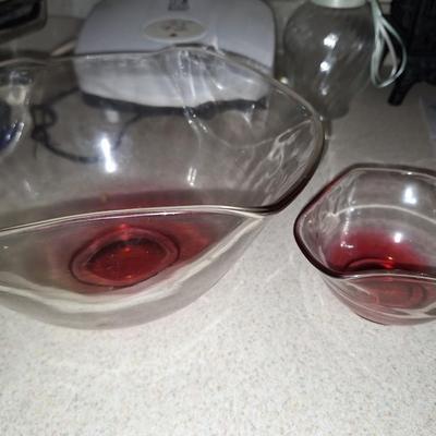 2 Serving bowl and custard cup