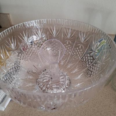 EAPG punch bowl with ladel