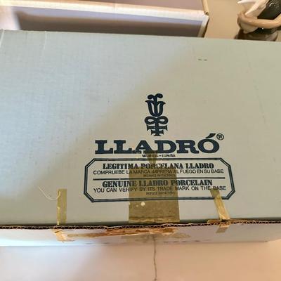 Lladro Angel of Peace with Dove #6131