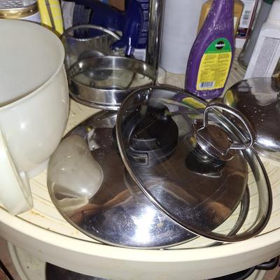 Pots and Pans with colandars