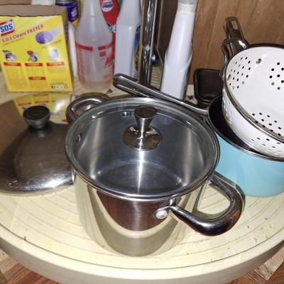 Pots and Pans with colandars