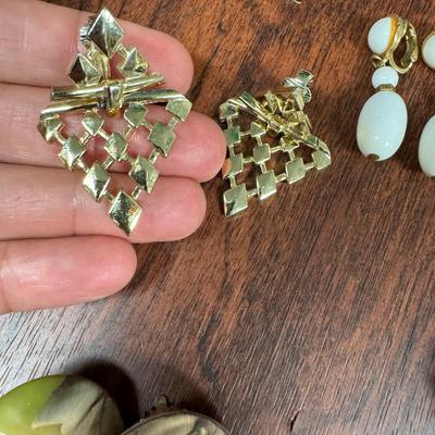 40 Fashion Clip Earrings (LR-TF)