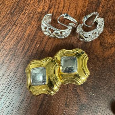 40 Fashion Clip Earrings (LR-TF)