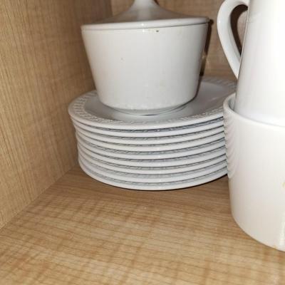 Porcelain sugar dish