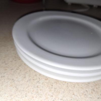 4 Plain White Plates